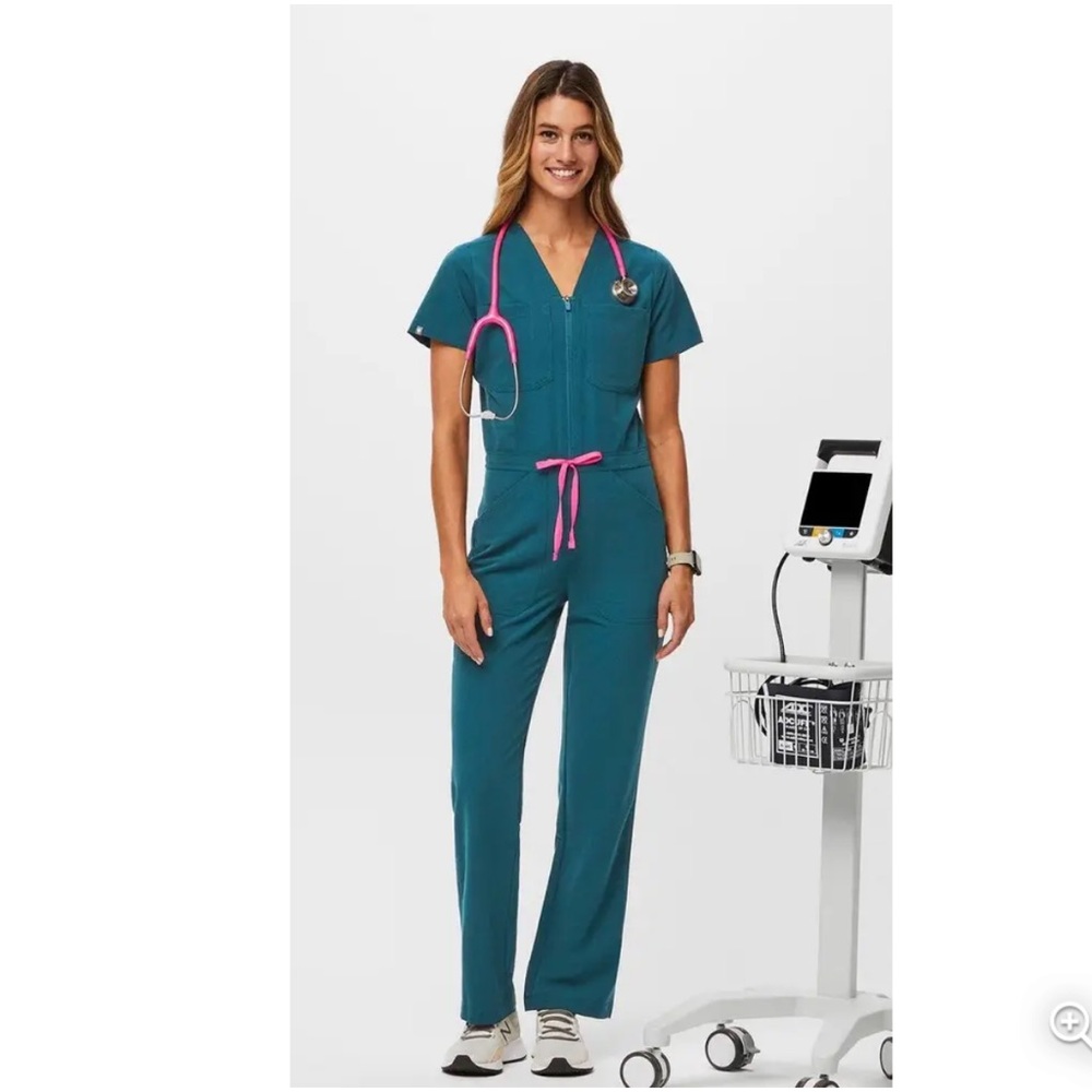 ISO FIGS Caribbean blue Catarina jumpsuit 
In S/M Needs to be wide leg fit